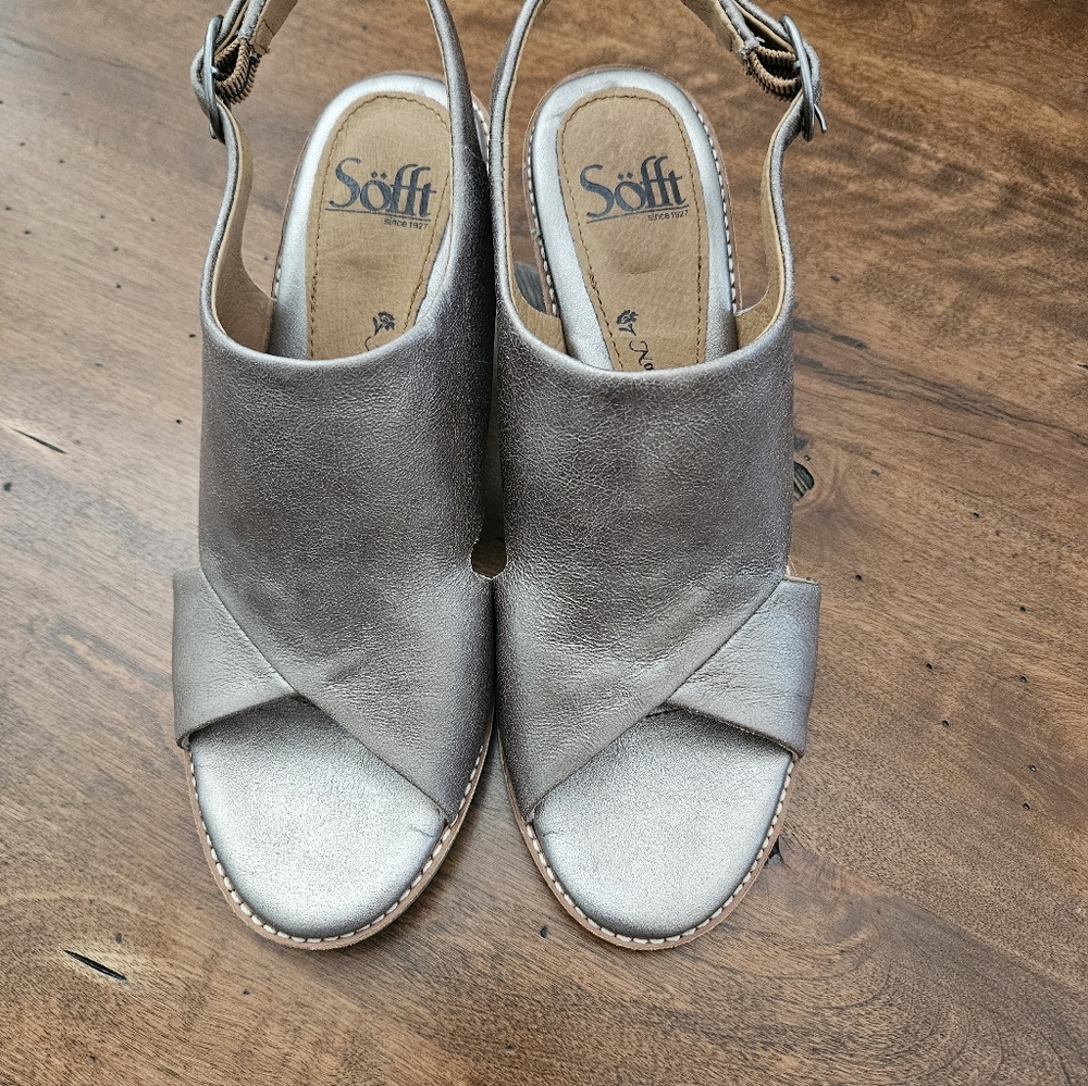 EUC Sofft Leather Mendi Pewter Sandals